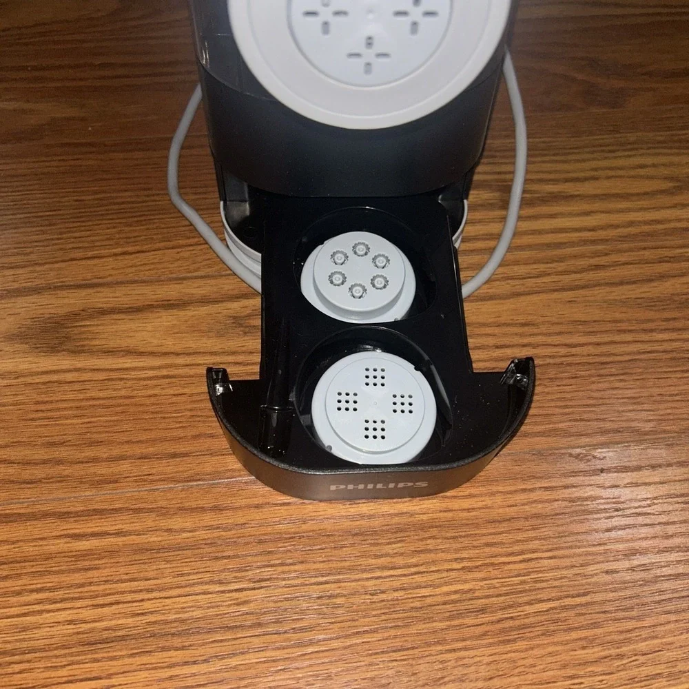 Philips Viva Collection Compact Black & Gray Pasta and‎ Noodle Maker HR2371